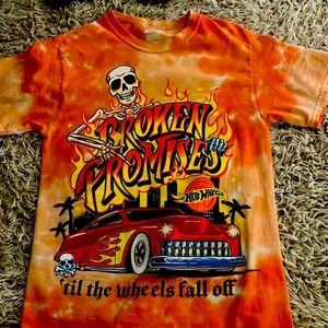 Hot topic graphic tee